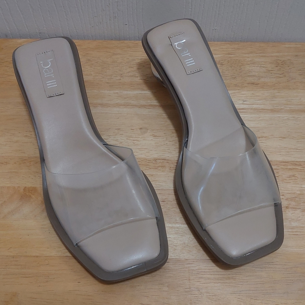 New w/o box Women's Bar 111 Heel Sandals Size 7.5